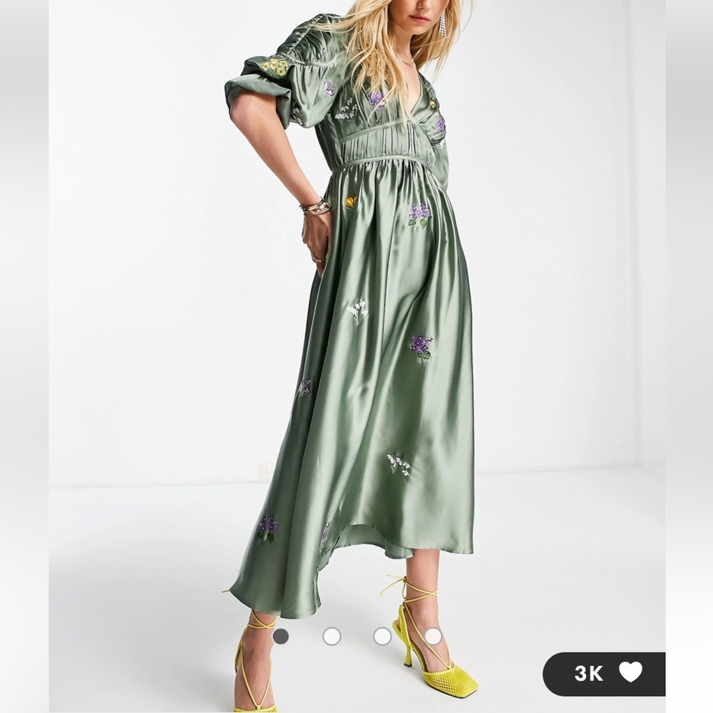 Elegant Green Satin Dress with Floral Embroidery